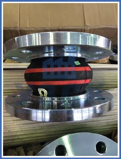 компенсатор резиновый фланцевый в Караколе